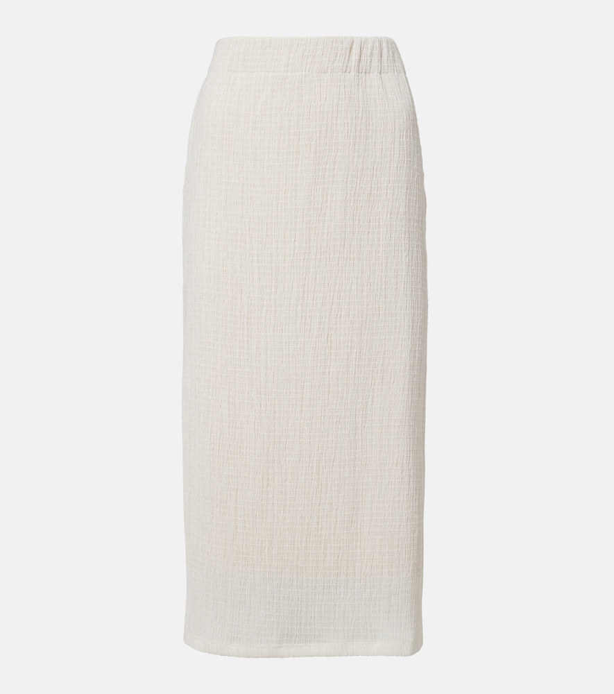 Knitted pencil skirt