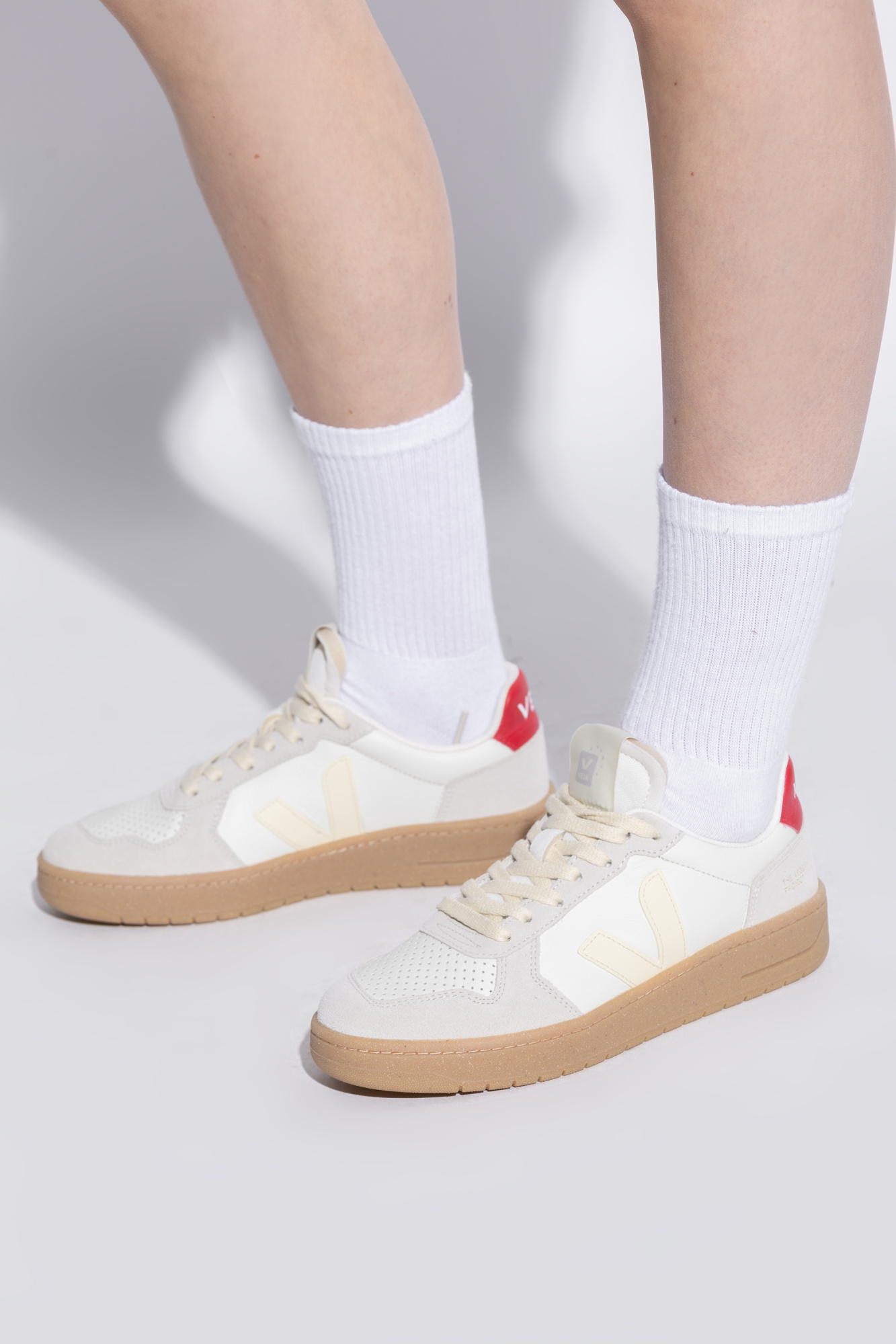 Sports Shoes `V-82`, Women's, Cream