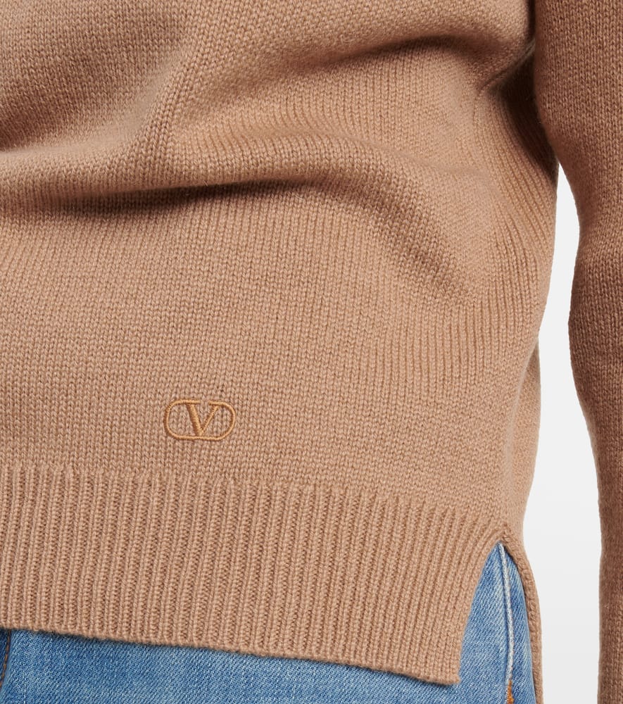 Cashmere sweater
