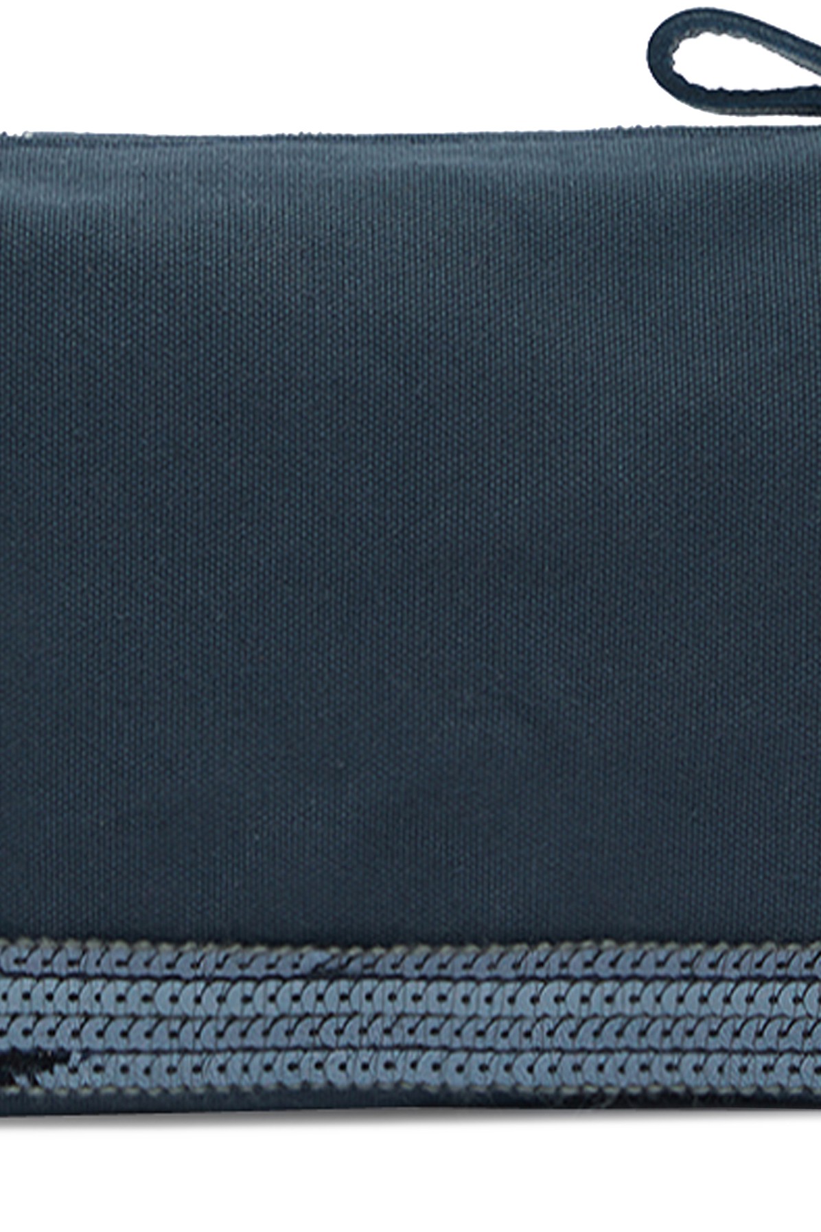 Zipped pouch