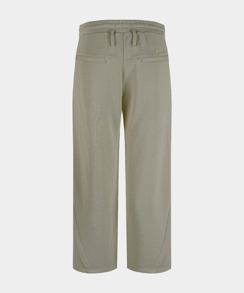 Comfort Loose Fit Pleated Sweatpants