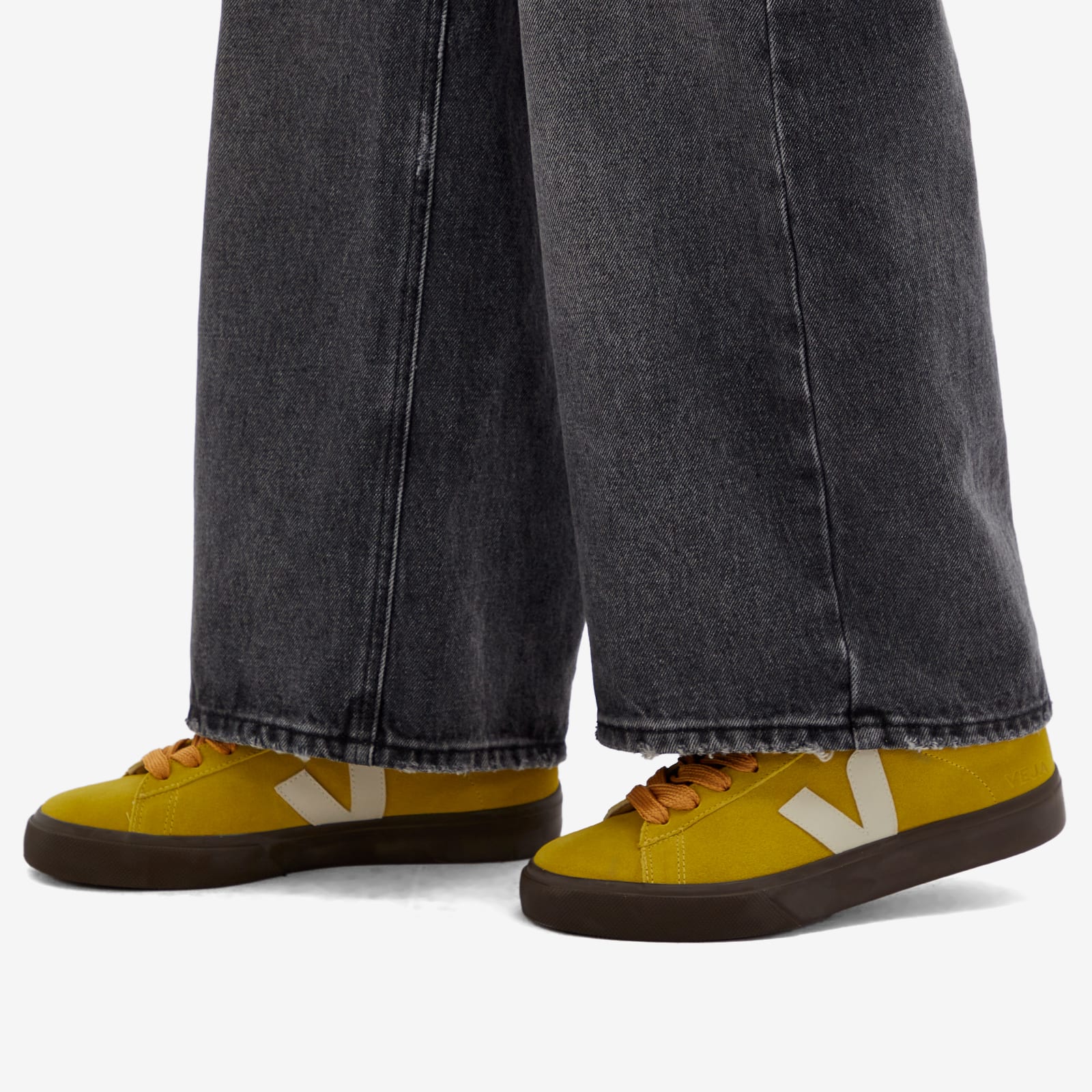 Women's Campo Bold Suede Sneaker in Liquor Pierre