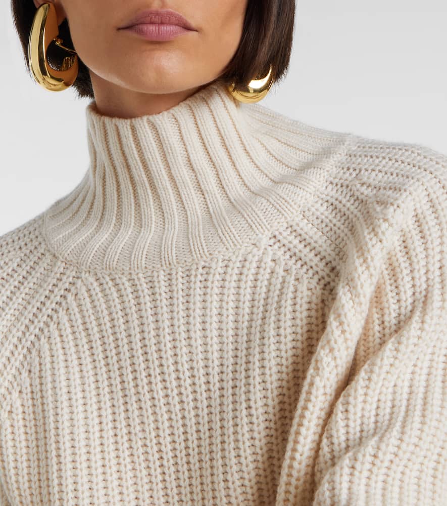 Wool and cashmere sweater