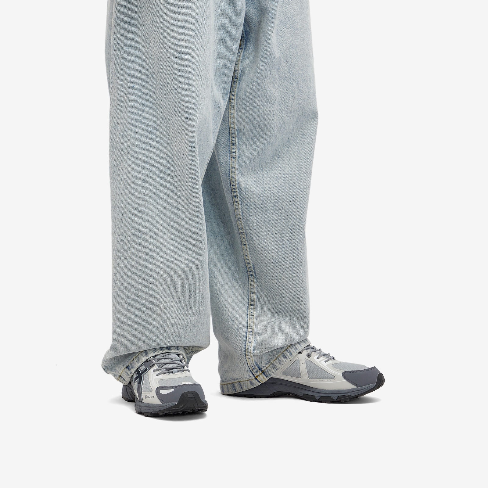 Gel-Venture 6 GTX Sneakers in Piedmont Grey/Metropolis