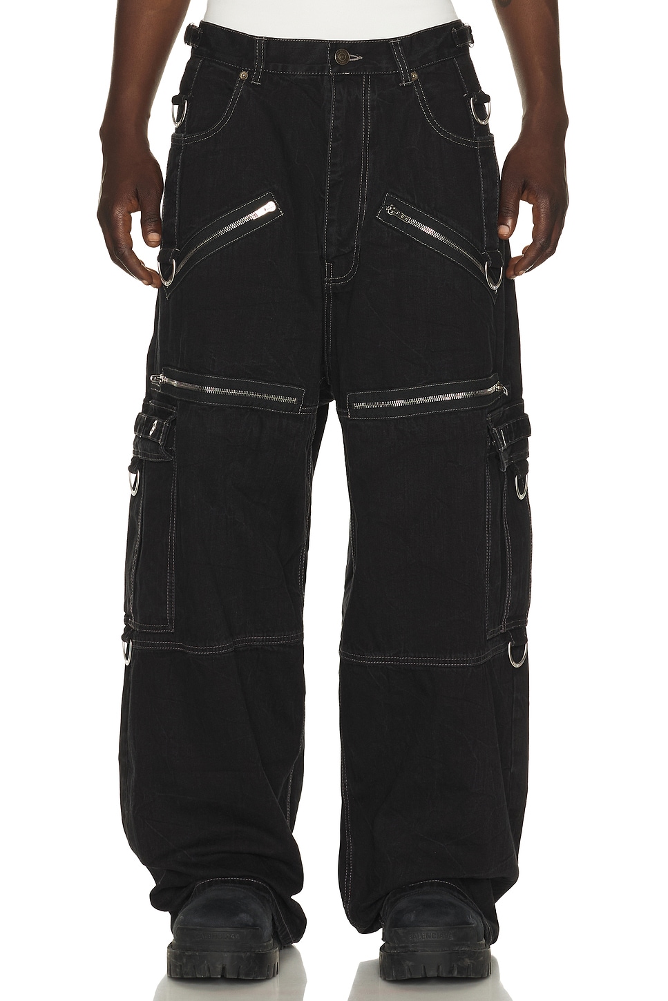 Balenciaga HOSE D-RING in Lightweight Black - Black. 34 also in