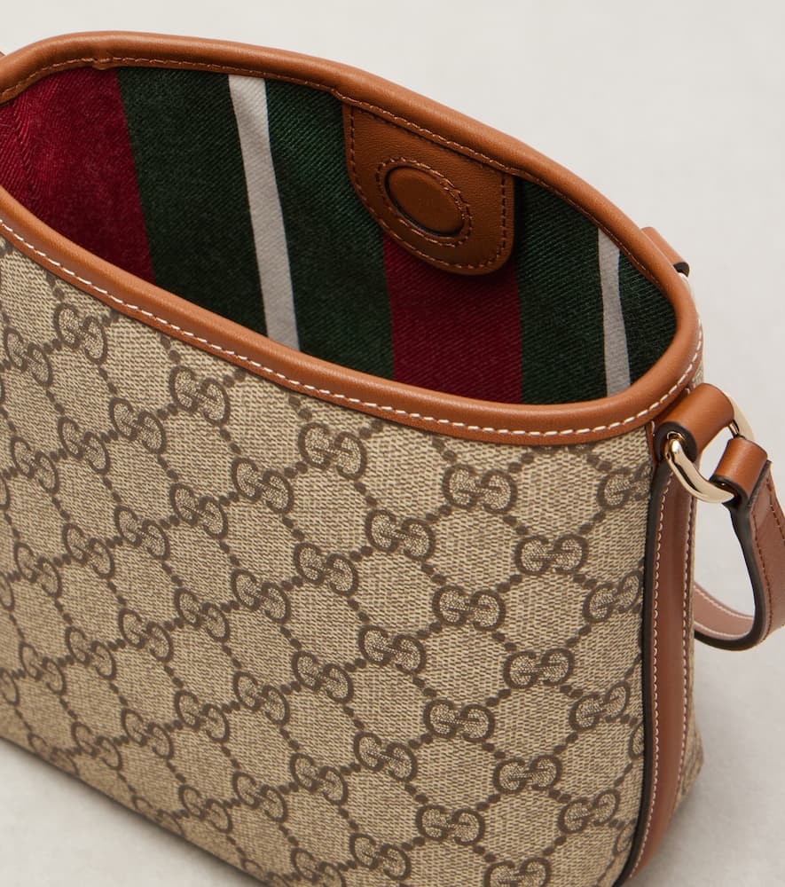 GG Emblem Small bucket bag