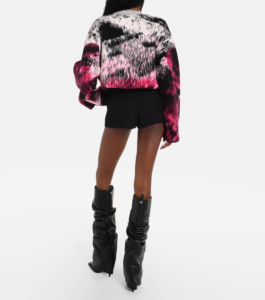 Virgin wool shorts