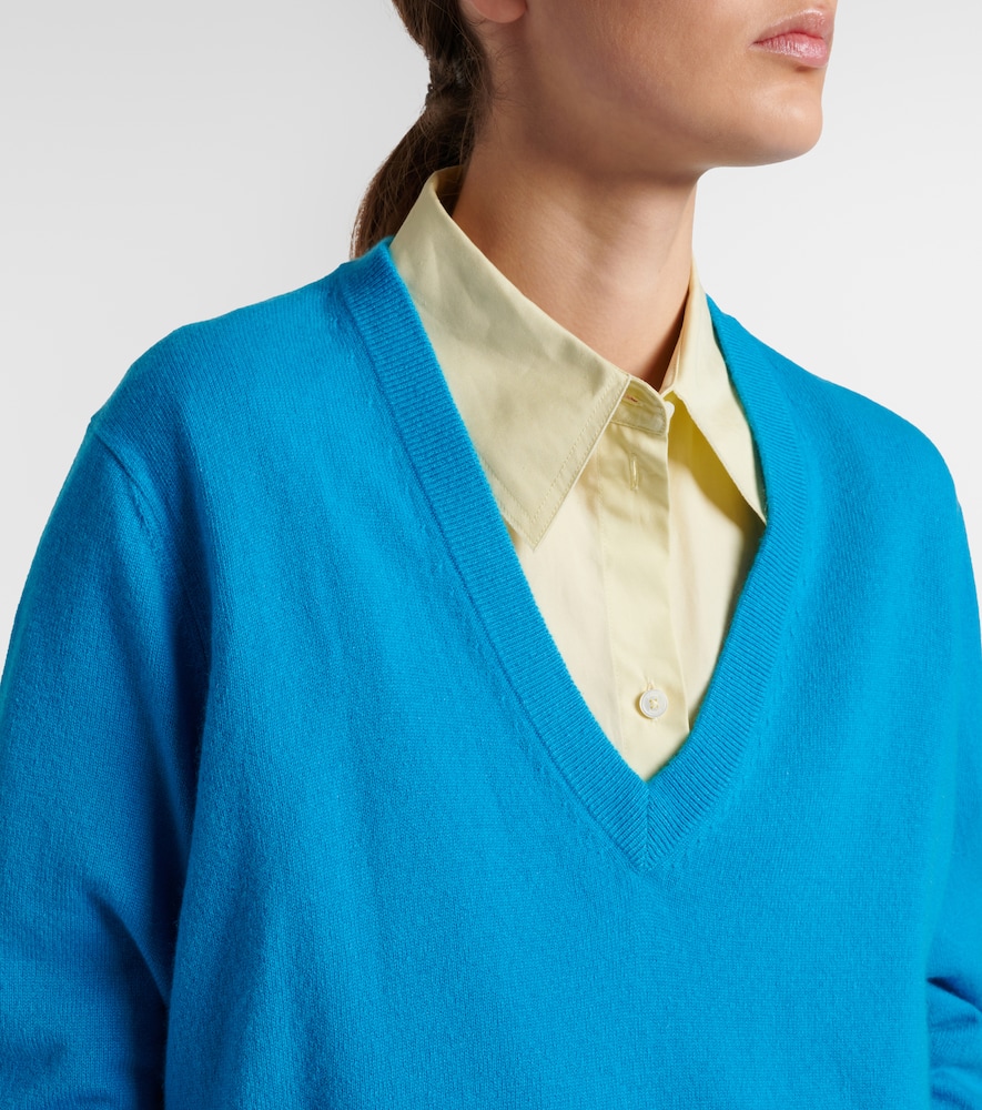 Cashmere sweater