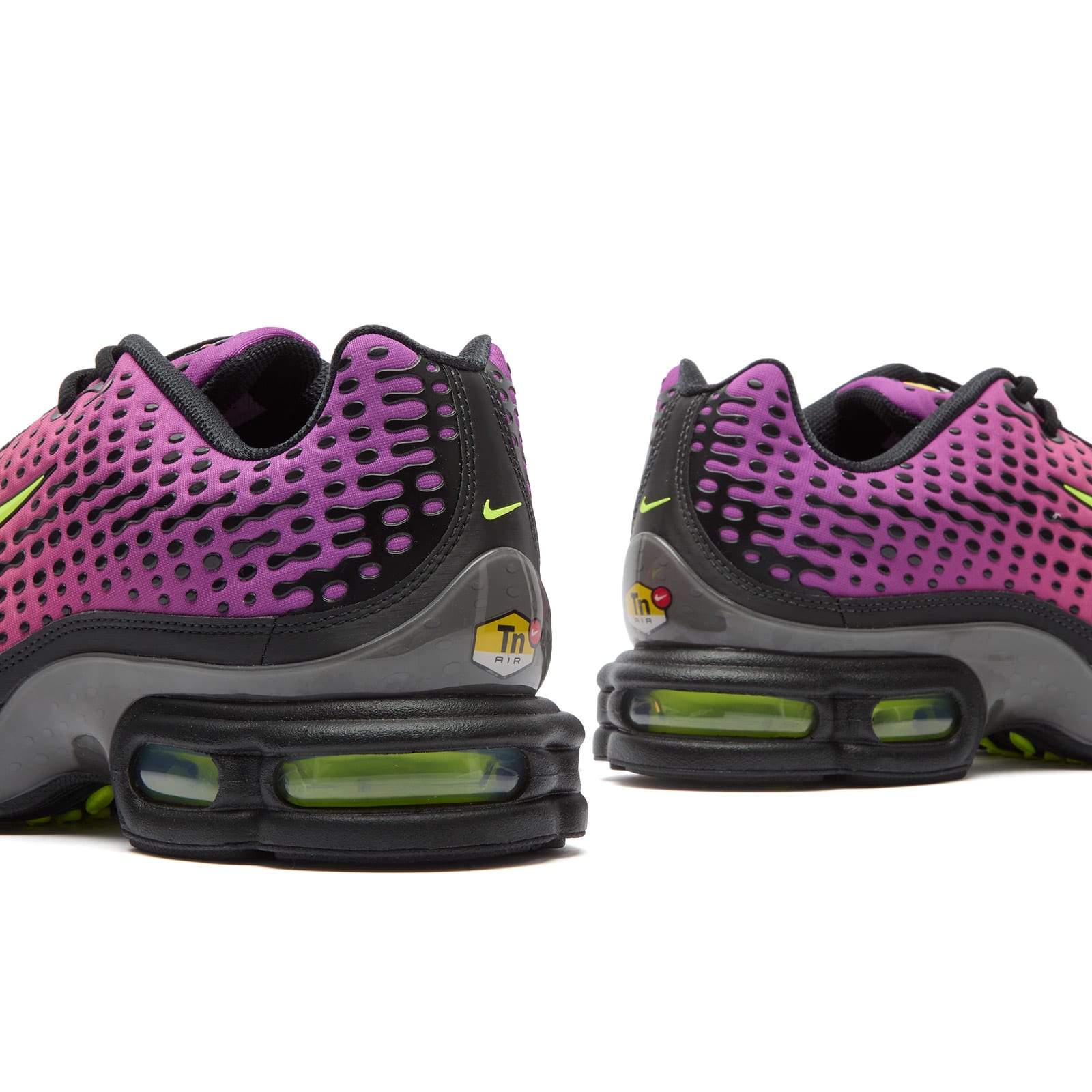 Men's Air Max Plus Vii Sneaker in Orange/Volt/Black