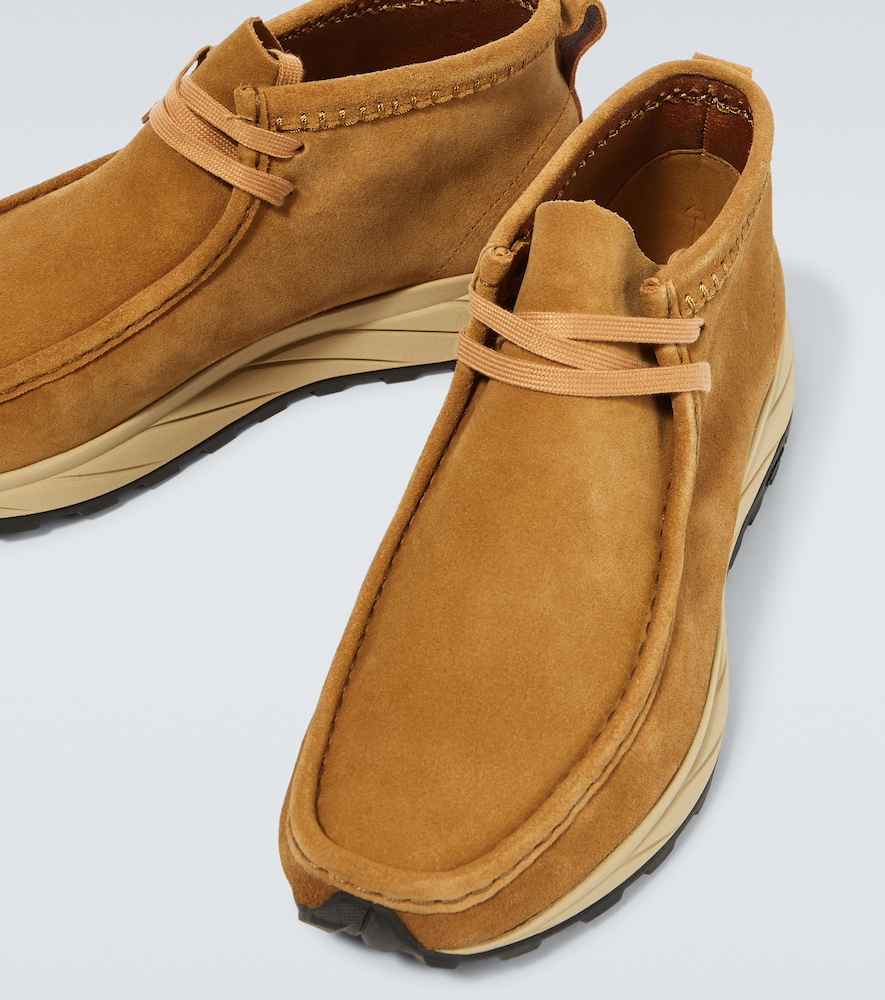 Wallabee Eden suede boots