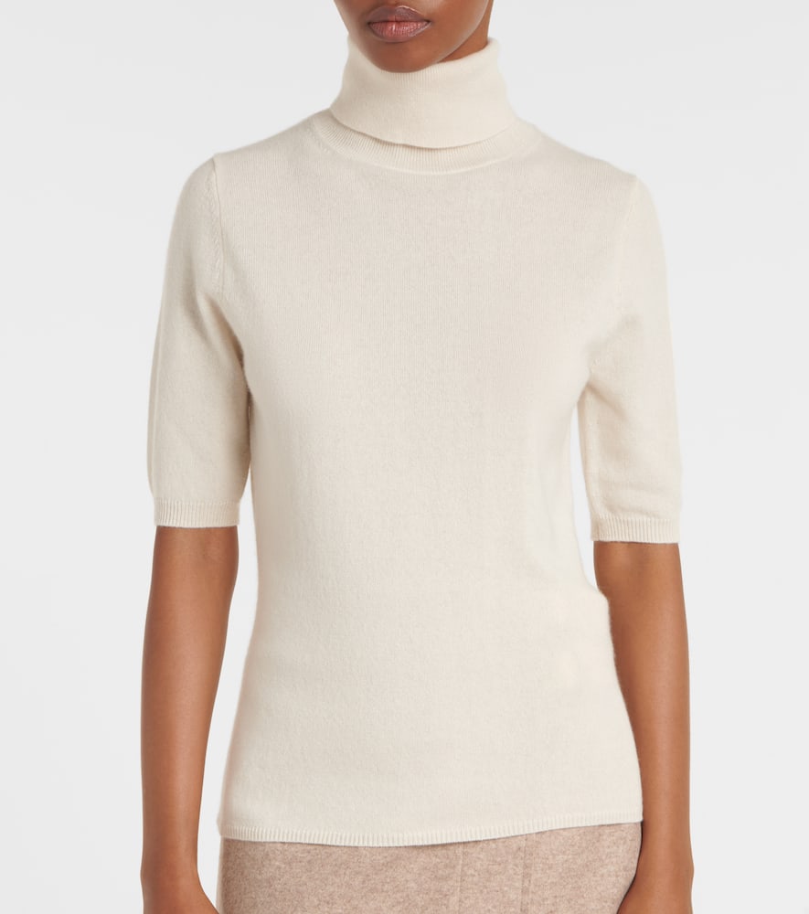 Cashmere turtleneck sweater