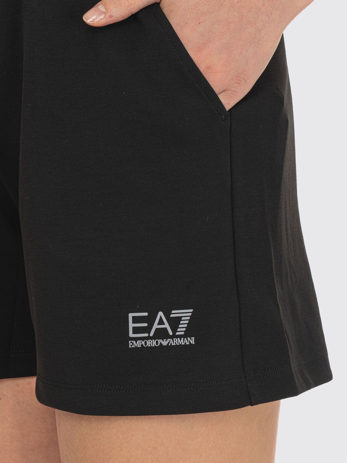Shorts Woman color Black