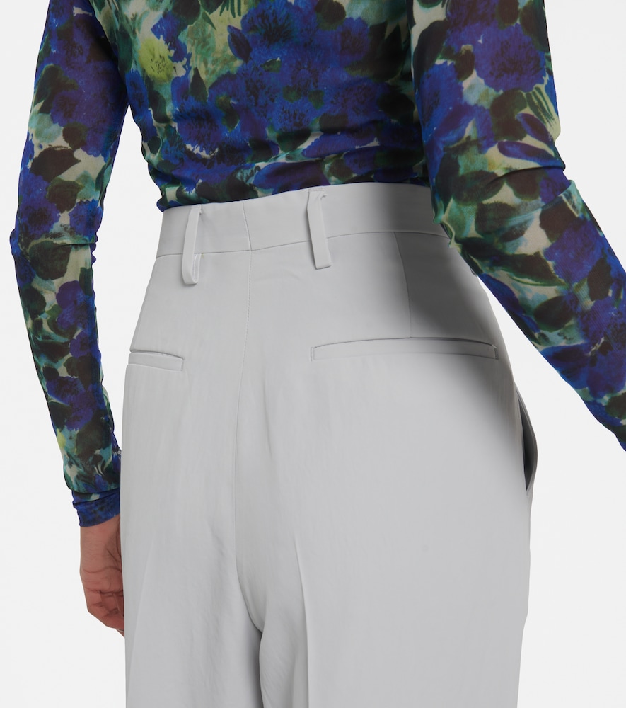 Pleated wide pants
