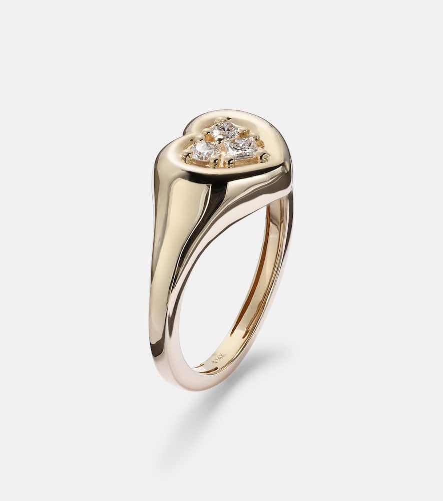 14kt gold ring with diamonds