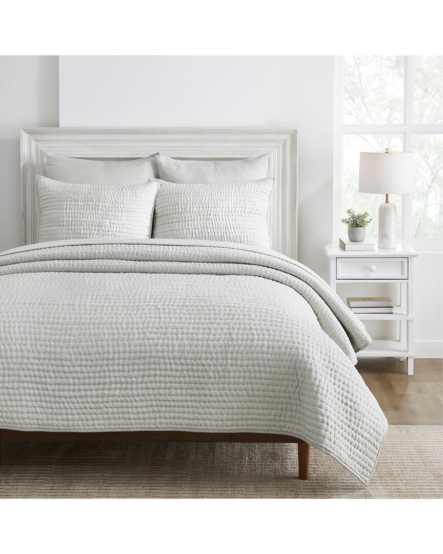 Superior Bella Silk Pick Stitch Medium Weight Quilt Set