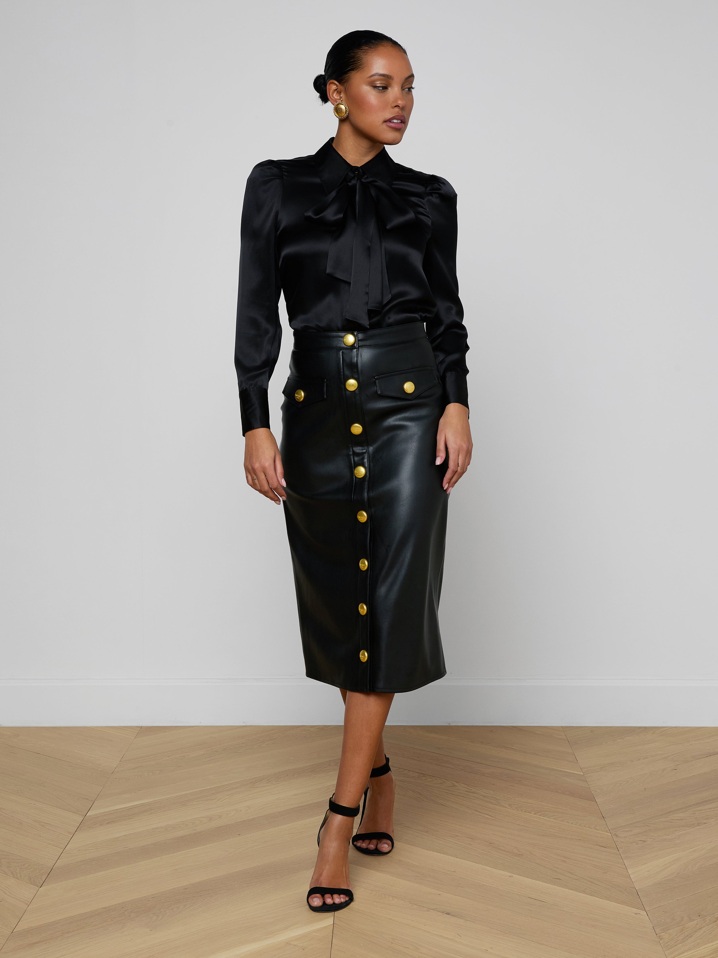 Milann Vegan Leather Skirt In Black/gold