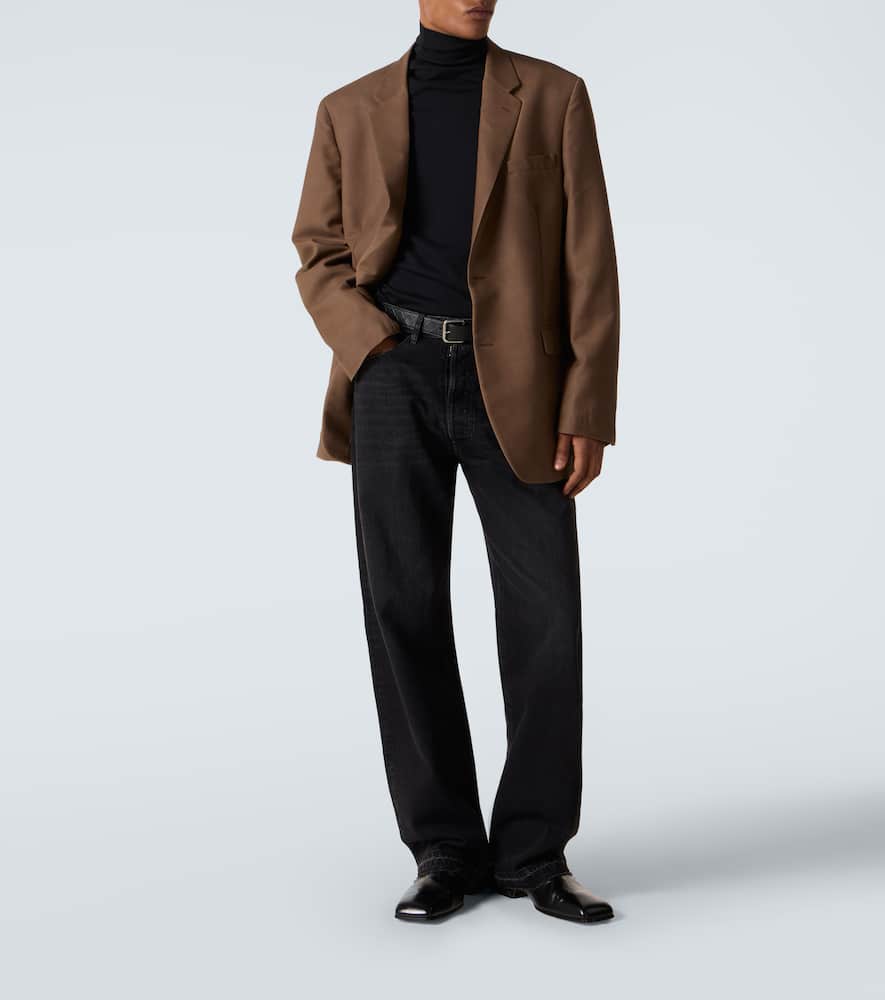 Mid-rise straight jeans