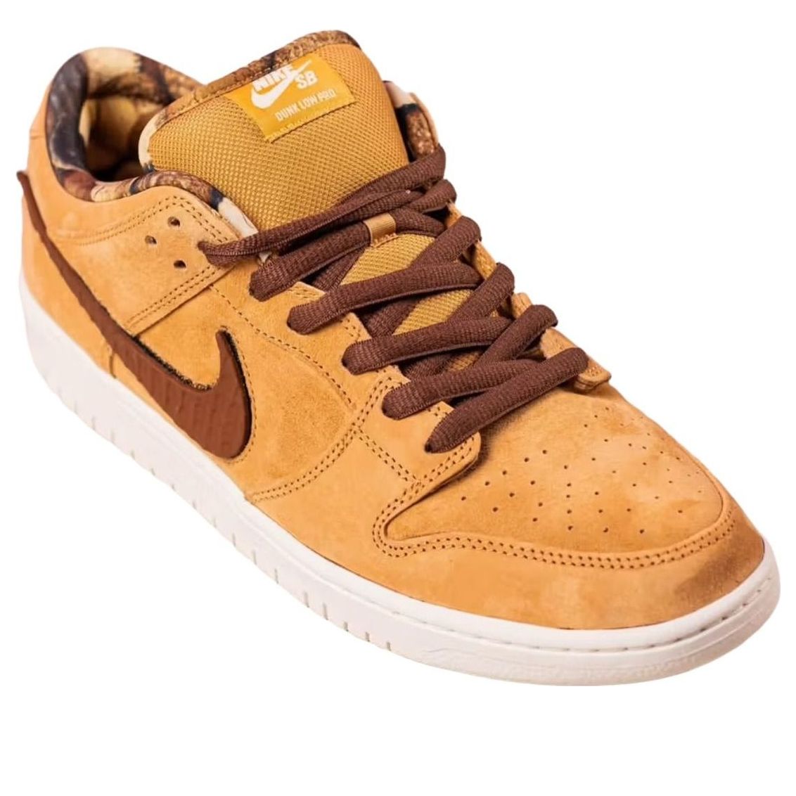X NOTE Manchester SB Dunk Low 'Brew & Biscuits'