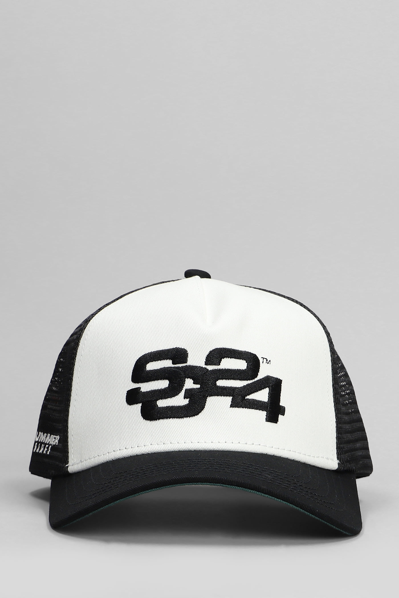 Motif-embroidered cap - Black