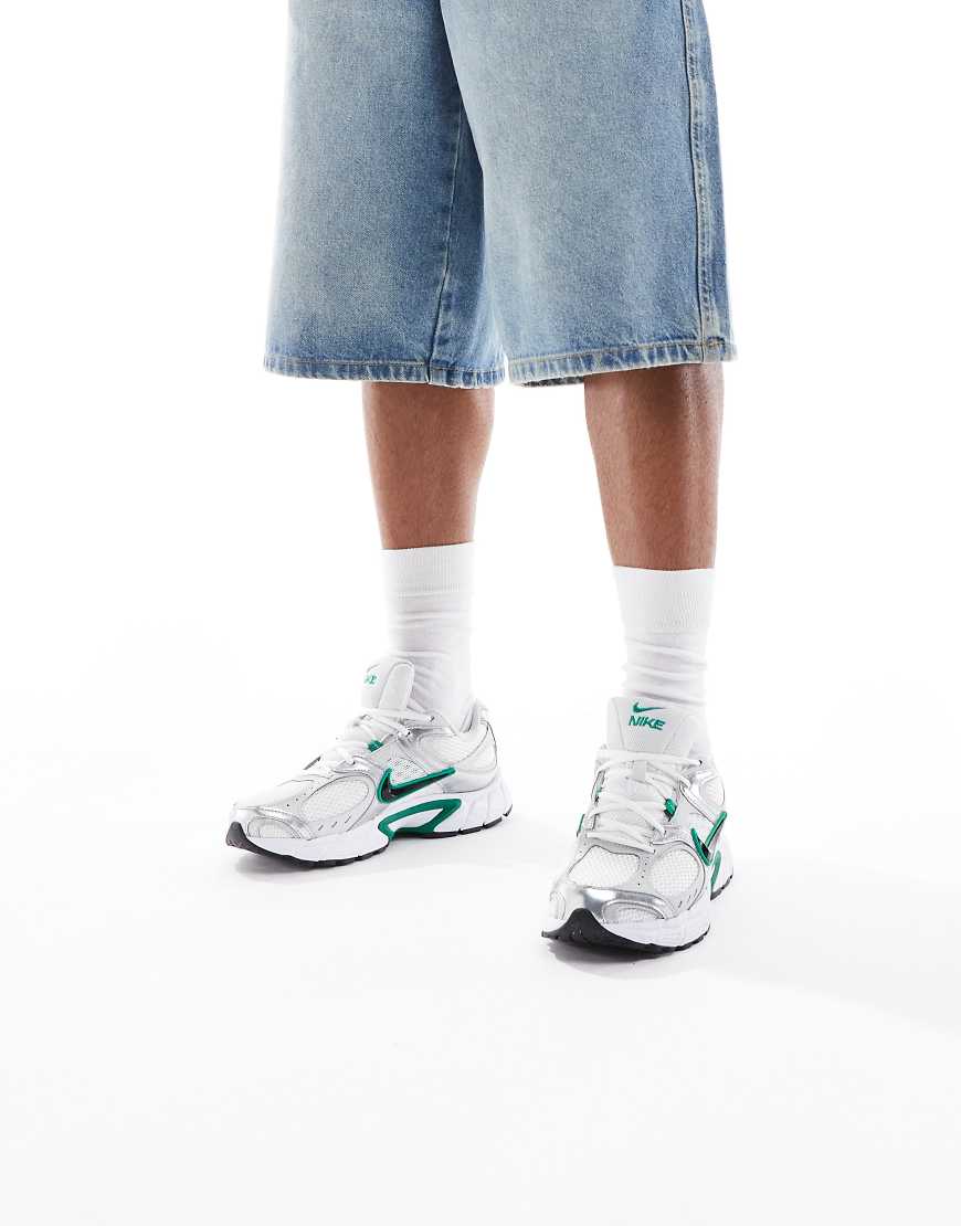 V5 RNR sneakers in silver and green