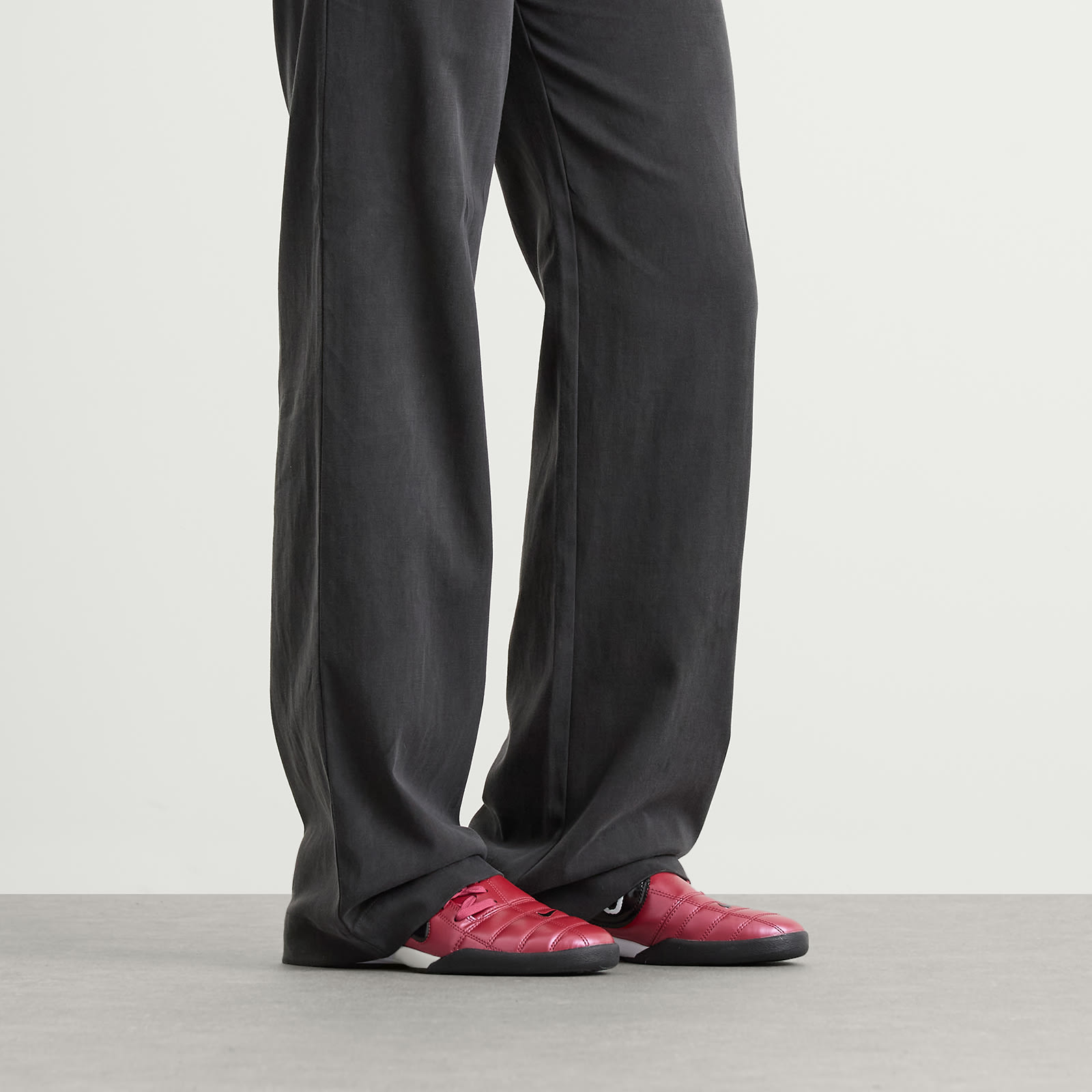 Women's T90 Mtlc W Sneaker Beet/Black/White