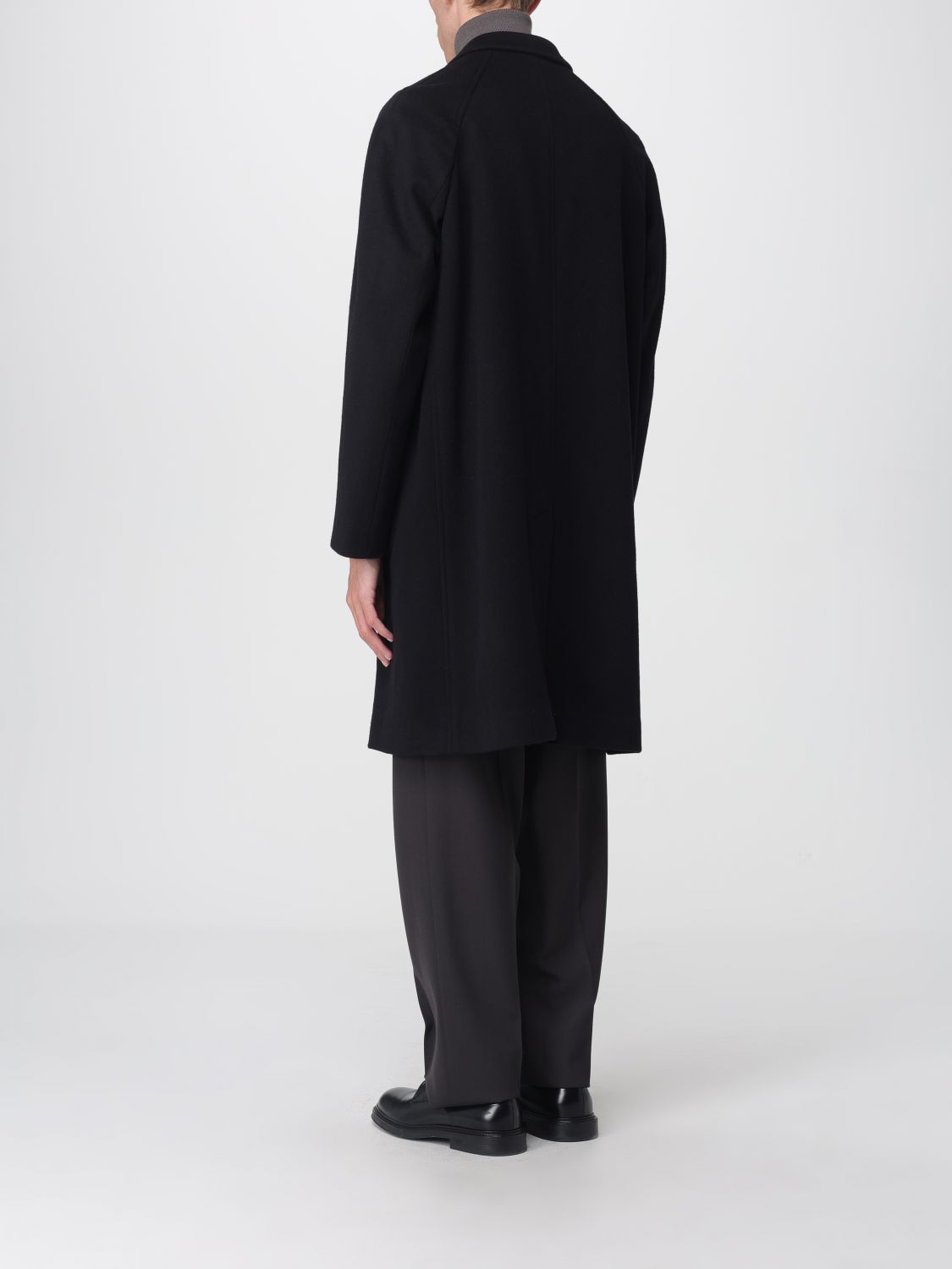 Coat Men color Black