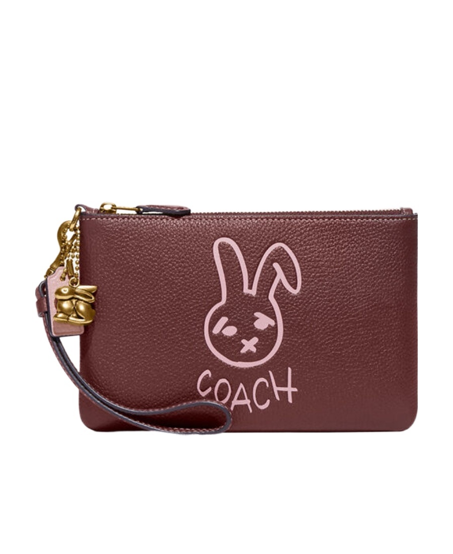 Small logo clutch
