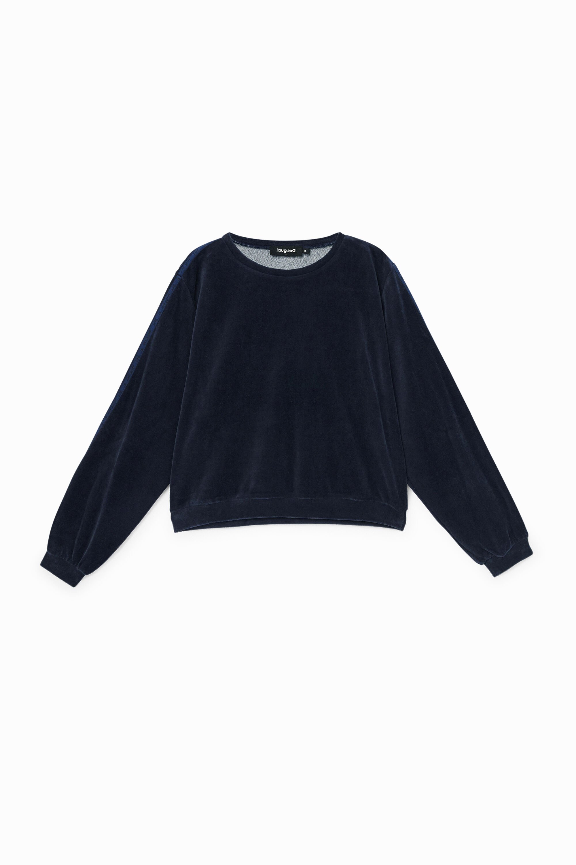 Plush sweatshirt heart