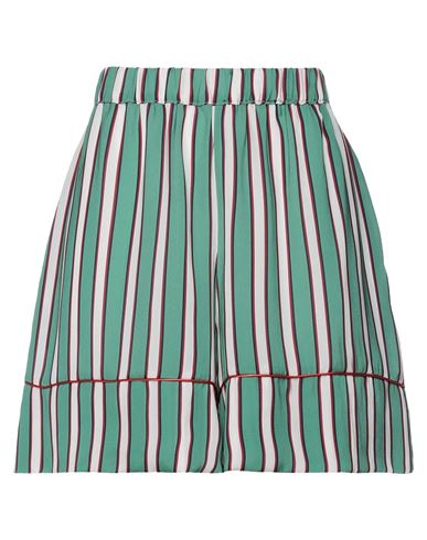 Woman Shorts & Bermuda Shorts Green Size 6 Polyester