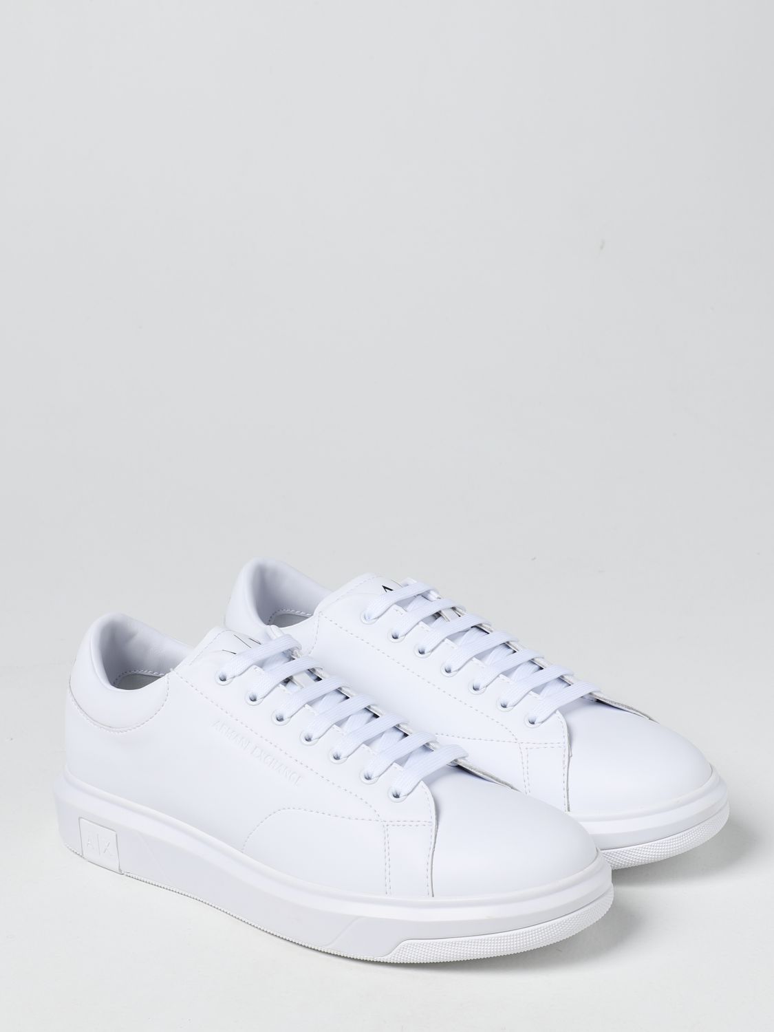 Trainers in smooth leather