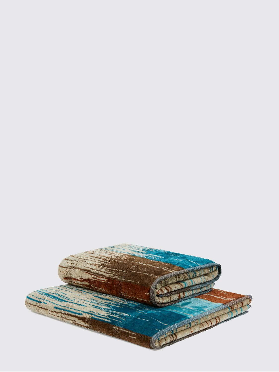 Bath And Beach Towels Lifestyle color Turquoise