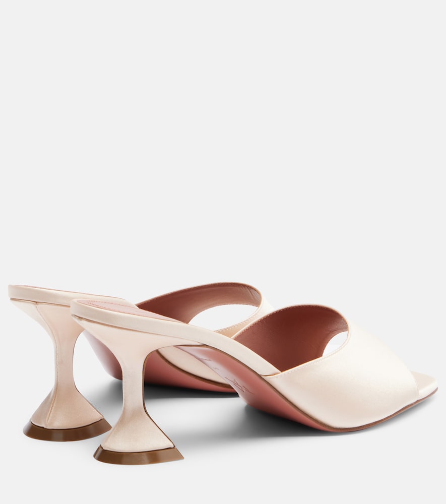 Lupita satin mules