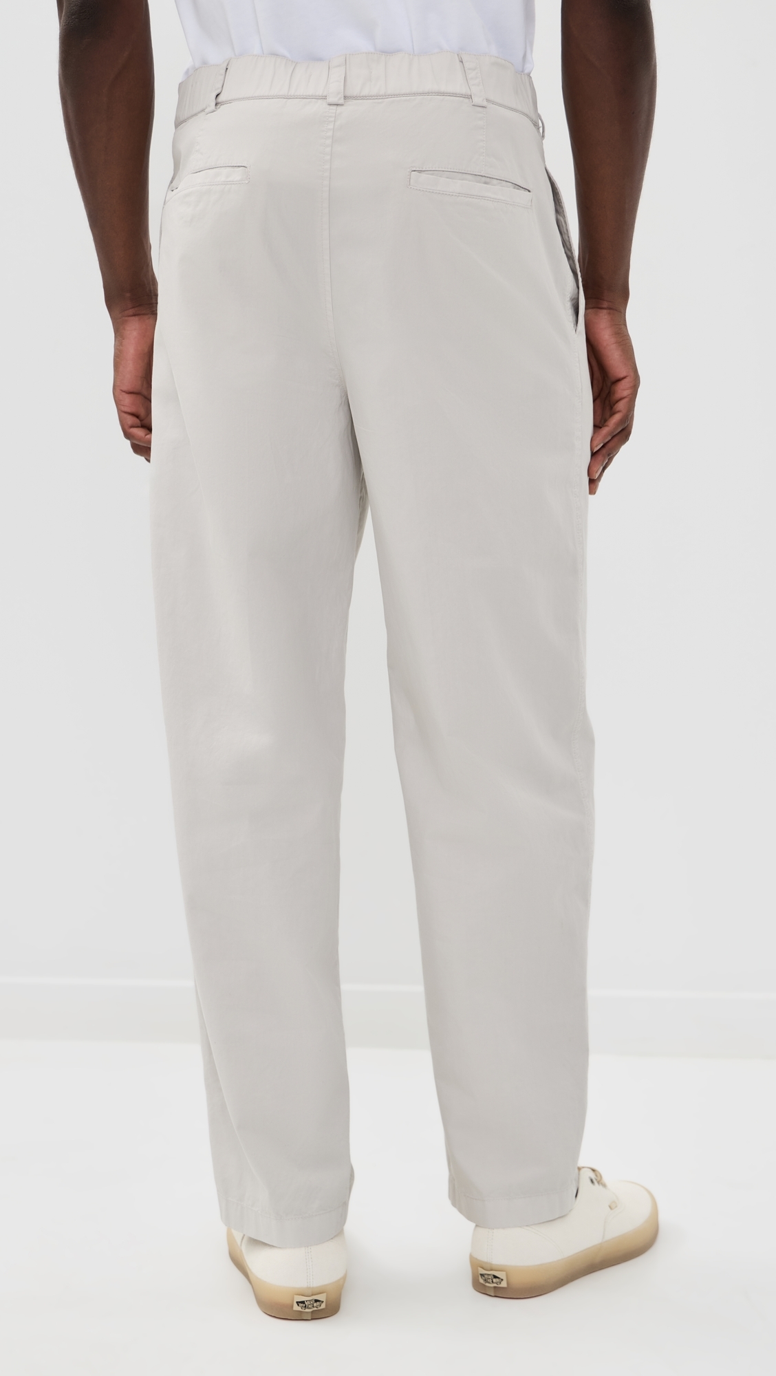Pleated Pull On Pants In Lightweight Chino Stone