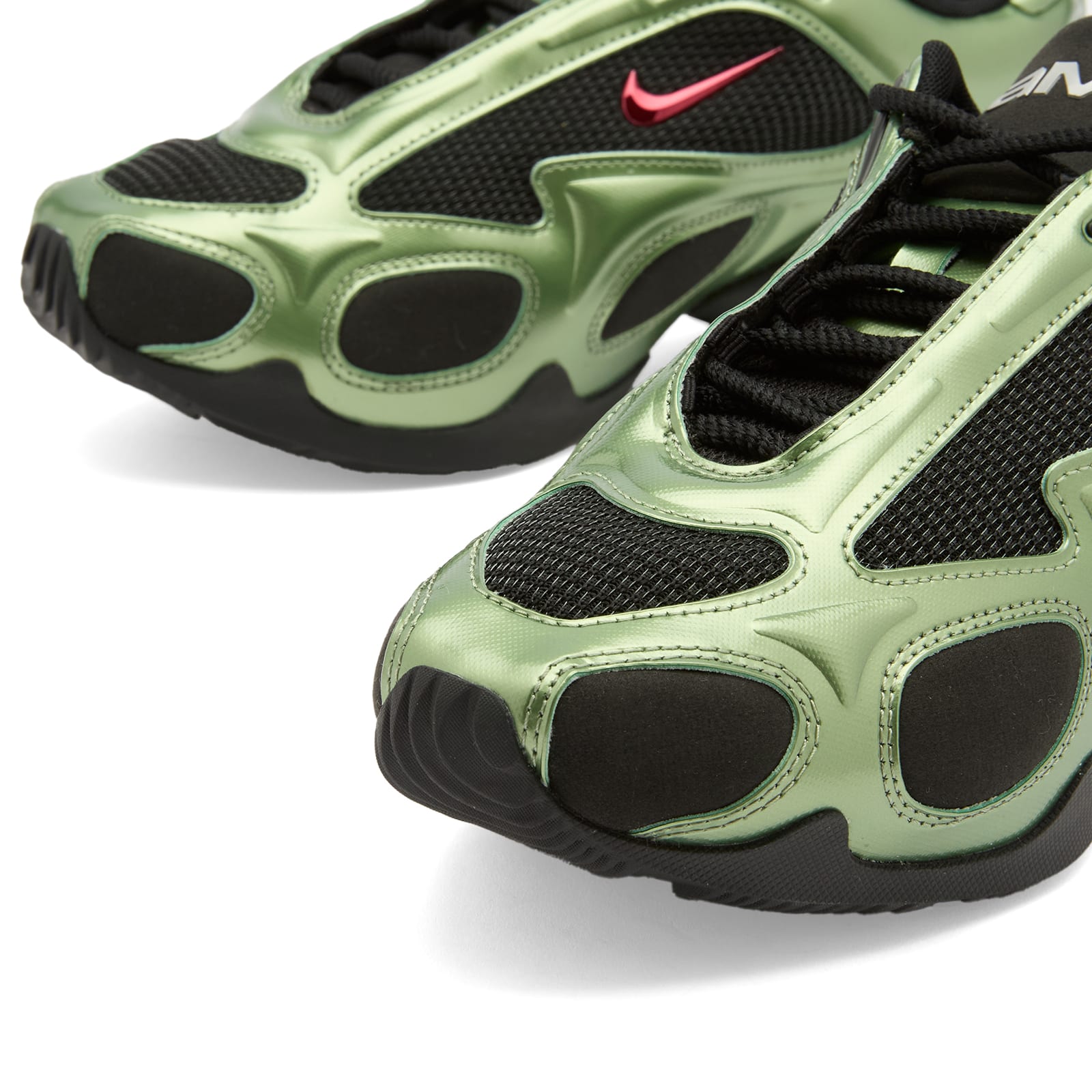 Women's Air Max Muse W Sneaker Black/Red/Green