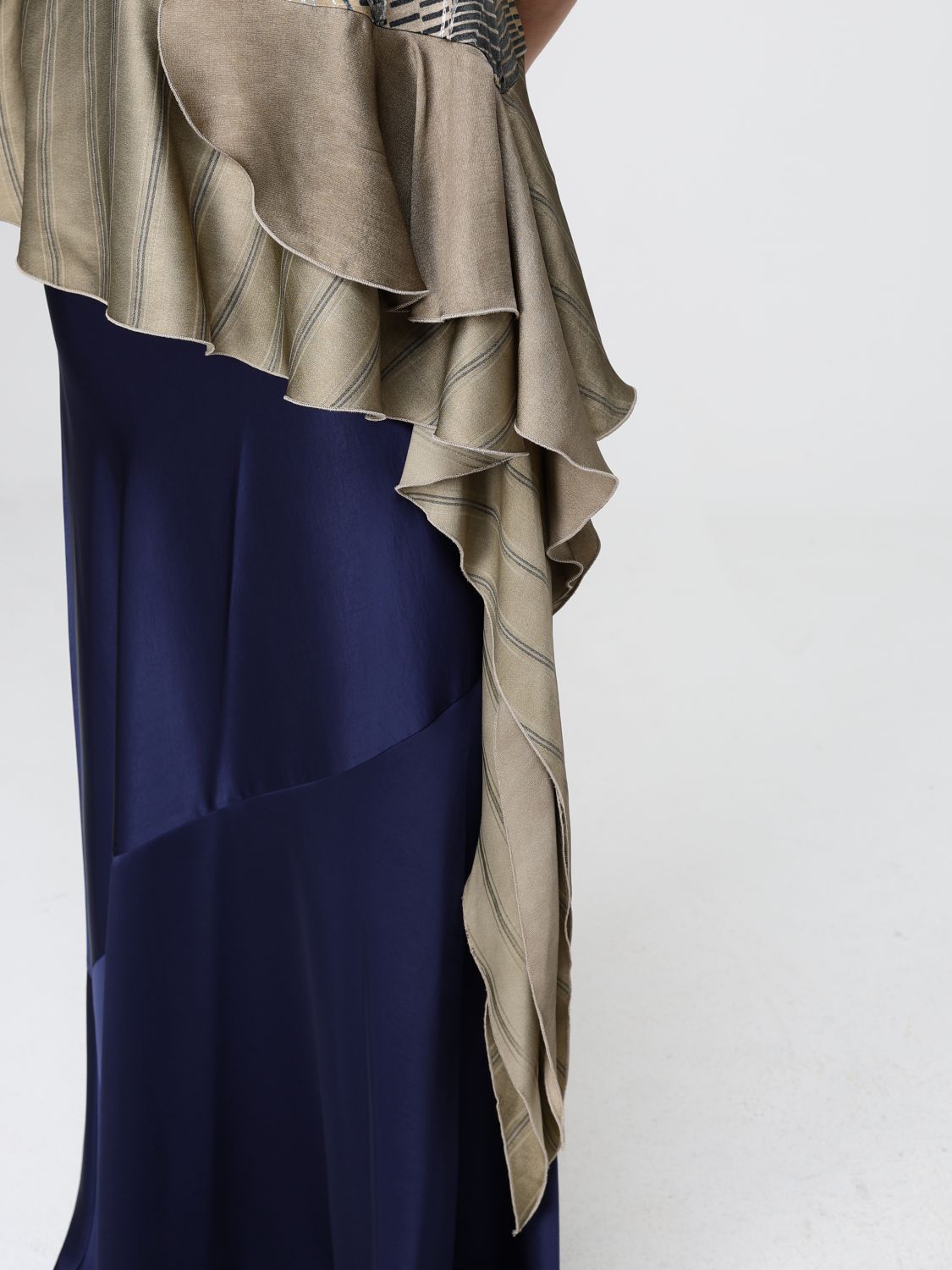 Top Woman color Gold