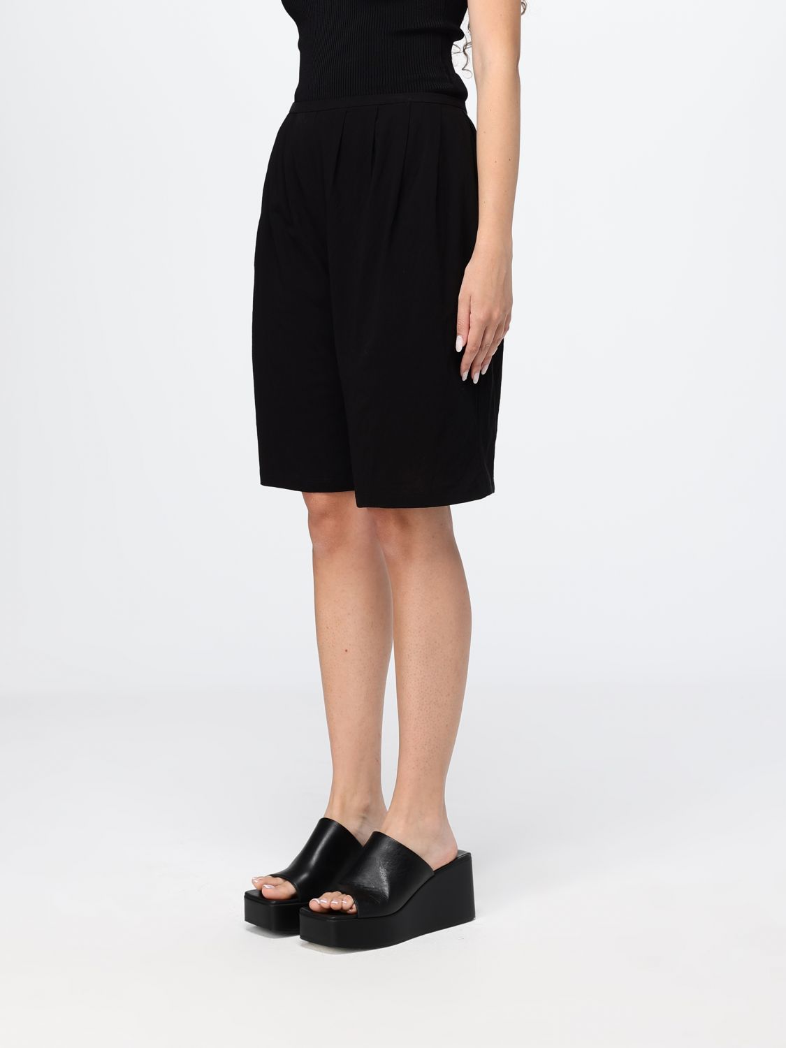 Shorts Woman color Black