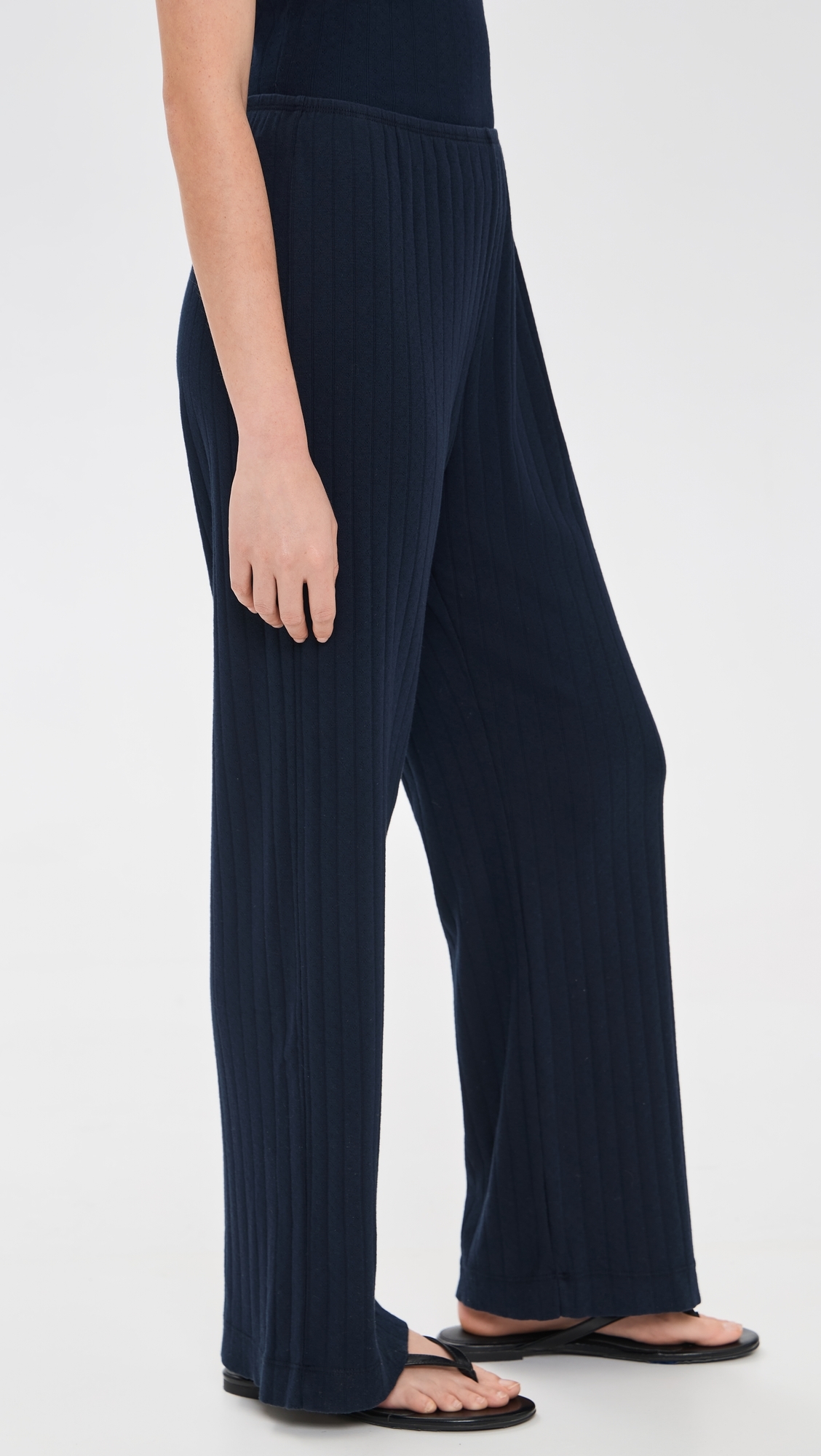 The Pointelle Simple Crop Pants Navy