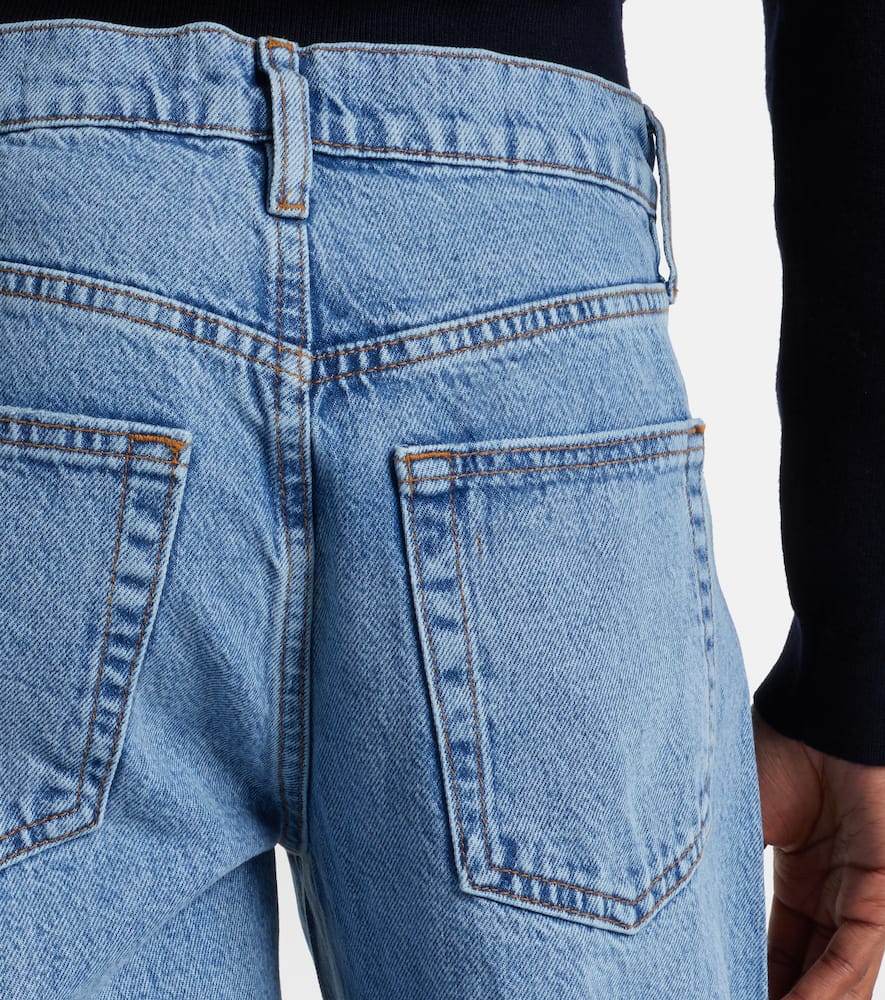 Low Slung mid-rise barrel-leg jeans