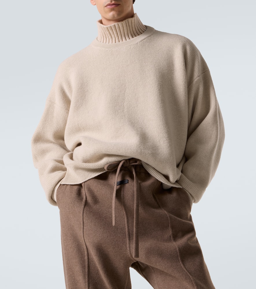 Virgin wool sweater