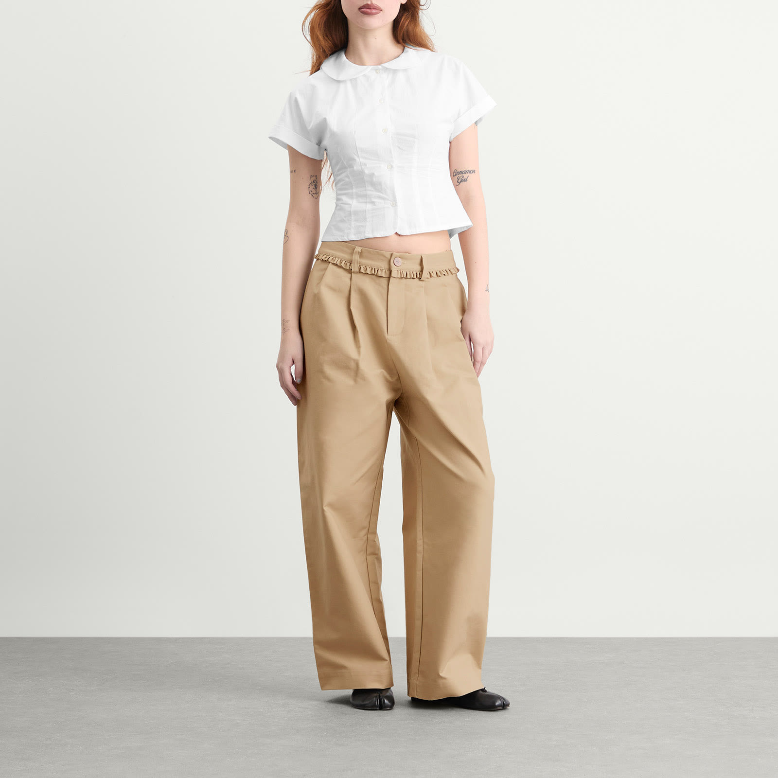 Women's Pleat Cotton Trousers in Fawn