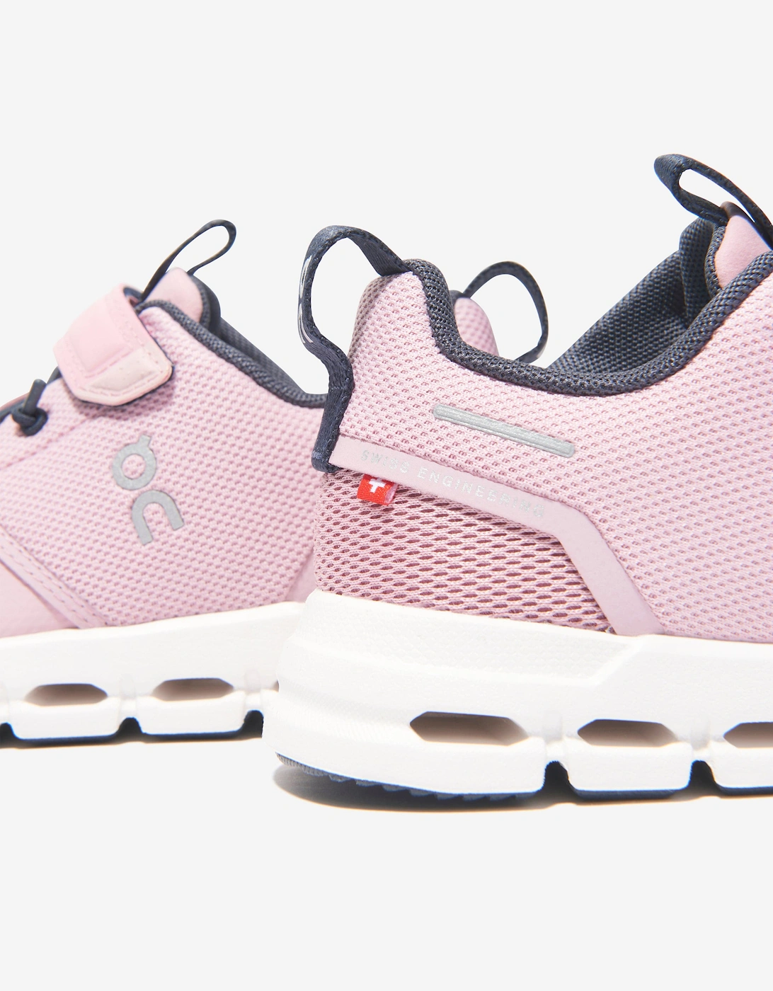 Girl's On Running Kids Cloud Play Trainers in Pink