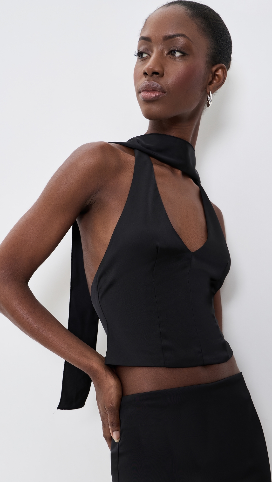 Front Row Halter Top Noir