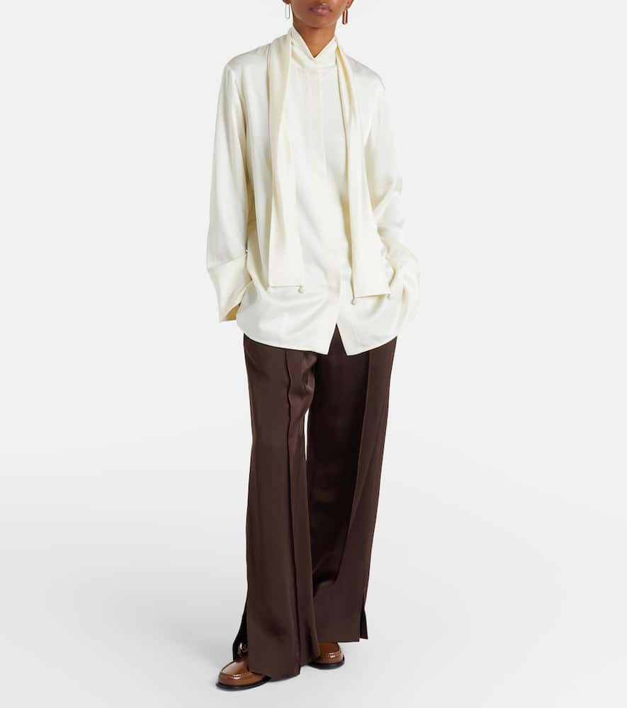 Wide-leg pants