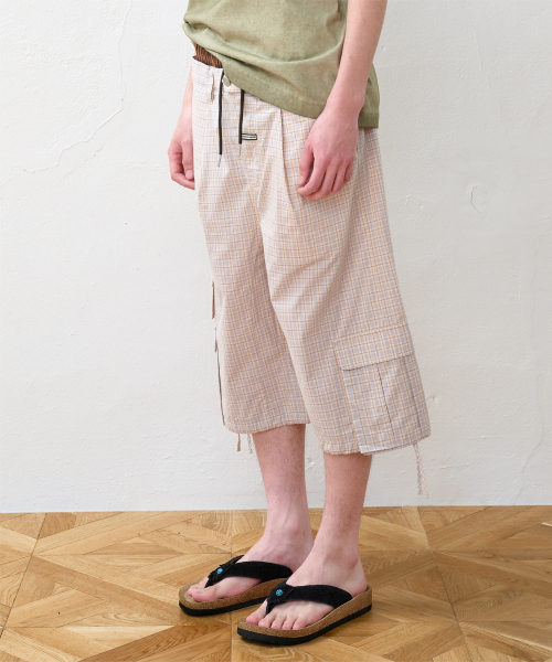 LAYERED CHECK CARGO SHORTS CREAM