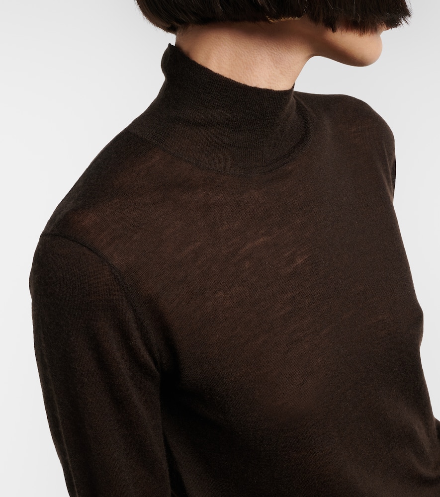 Cashmere sweater