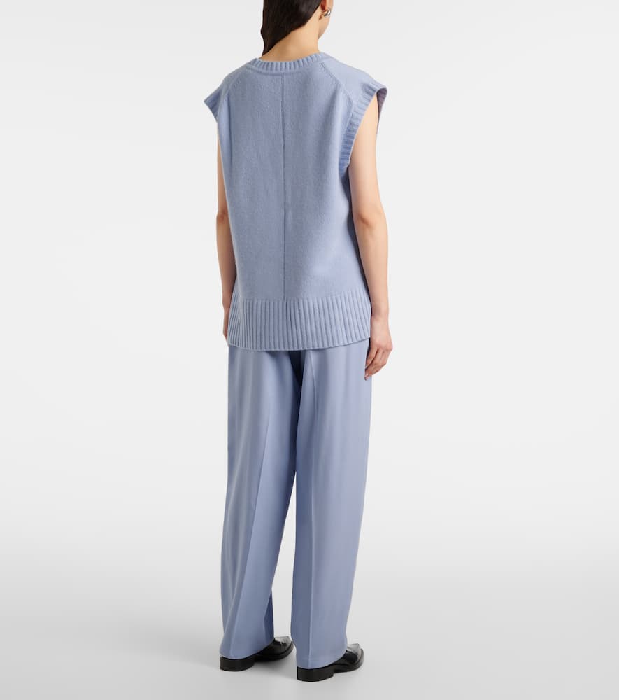 Cashmere vest