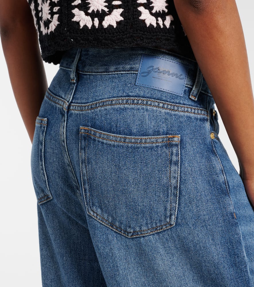 Pleated wide-leg jeans