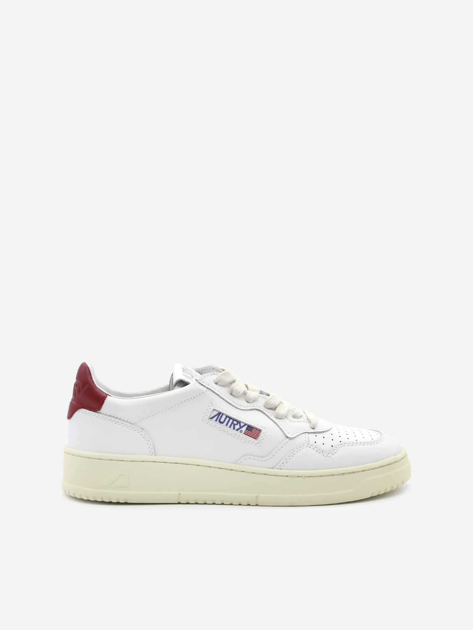 Trainers in leather