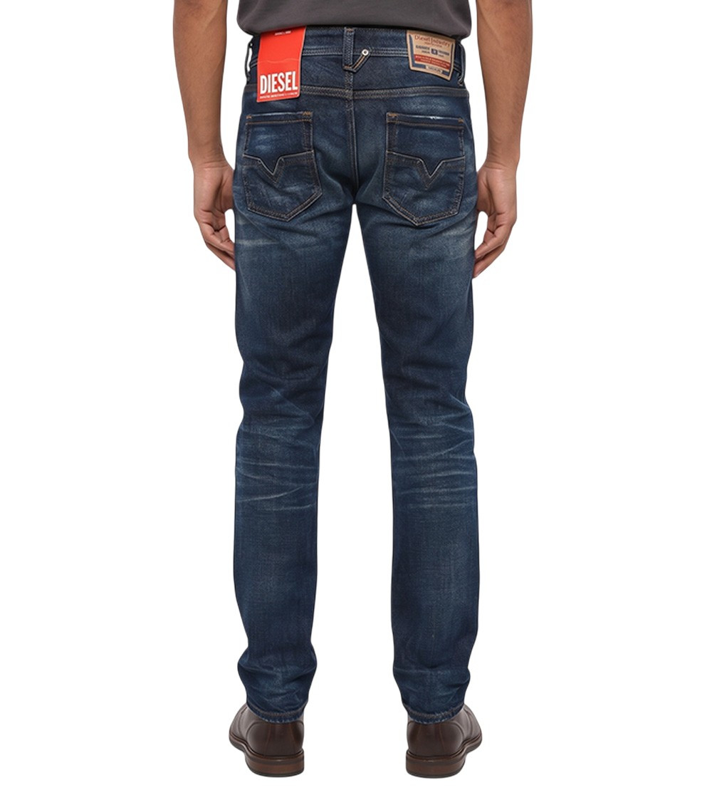 Straight Jeans
