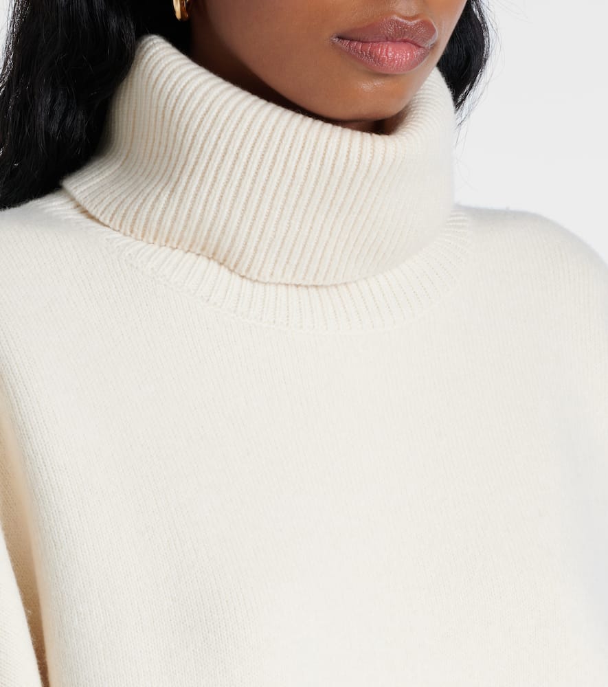 Wool and cashmere-blend turtleneck sweater